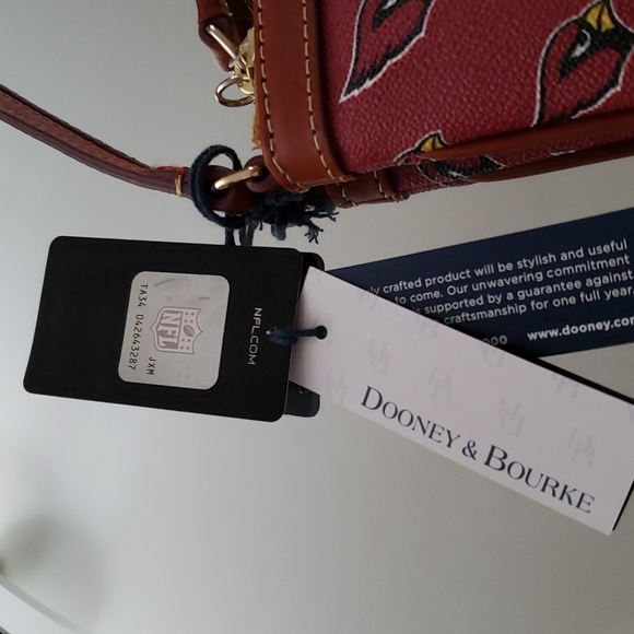 Dooney & Bourke bag NFL Arizona Cardinals slim wristlet, NEW red sea - Picture 8 of 15